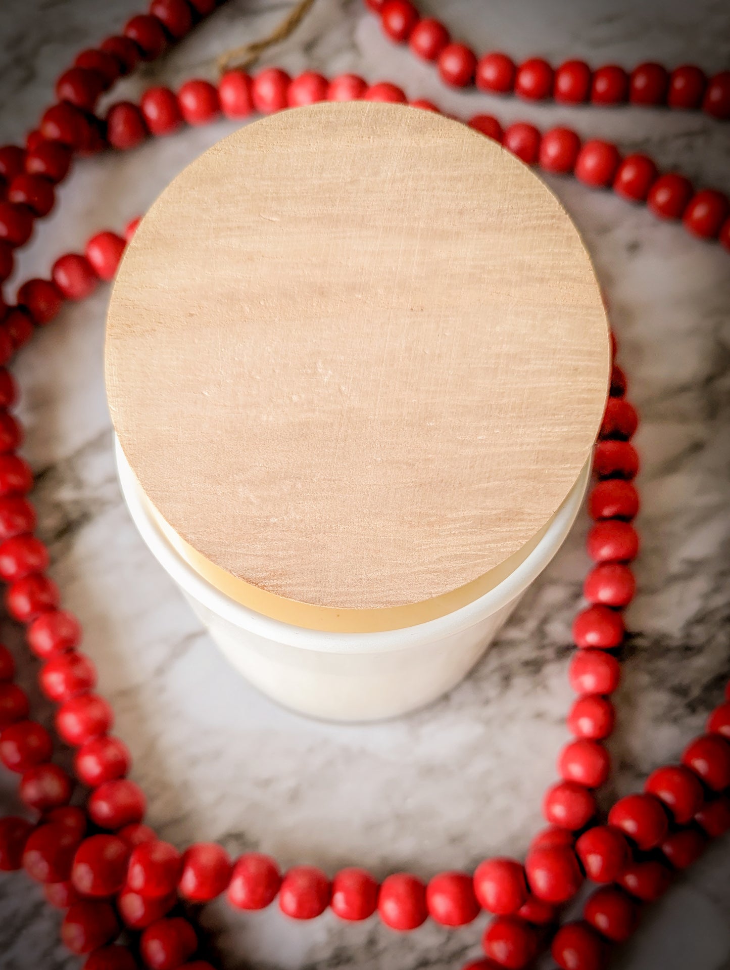 Candles with Customized Wood Lids